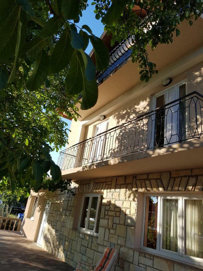 Apartments Olivera Supetarska Draga Exterior photo