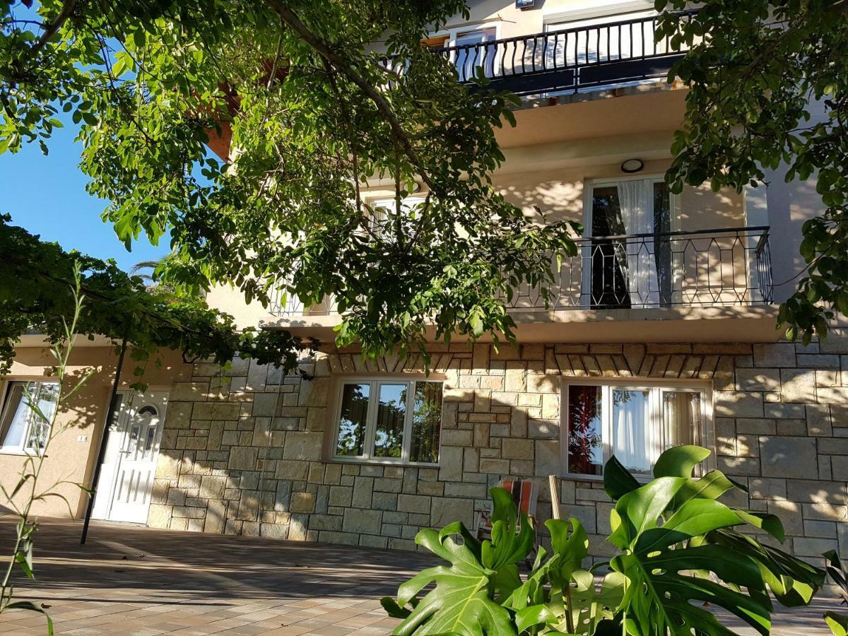 Apartments Olivera Supetarska Draga Exterior photo